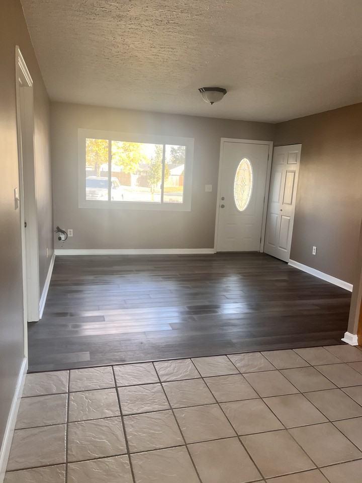 2954 Oak Hill Ct #NA - Photo 3 of 13