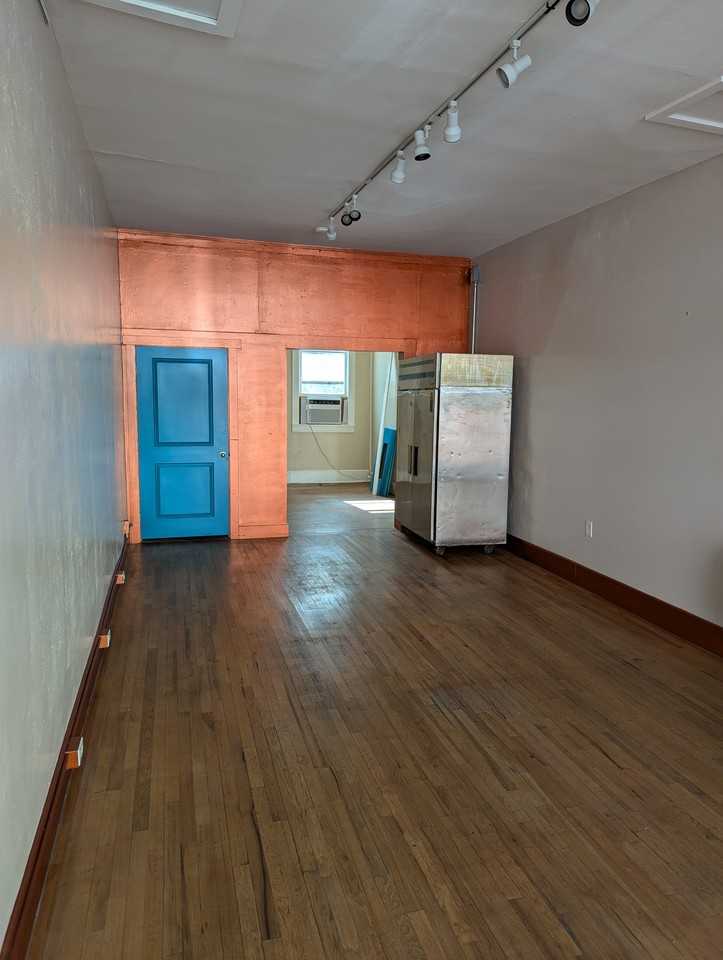 76 Main St #76 - Photo 3 of 8