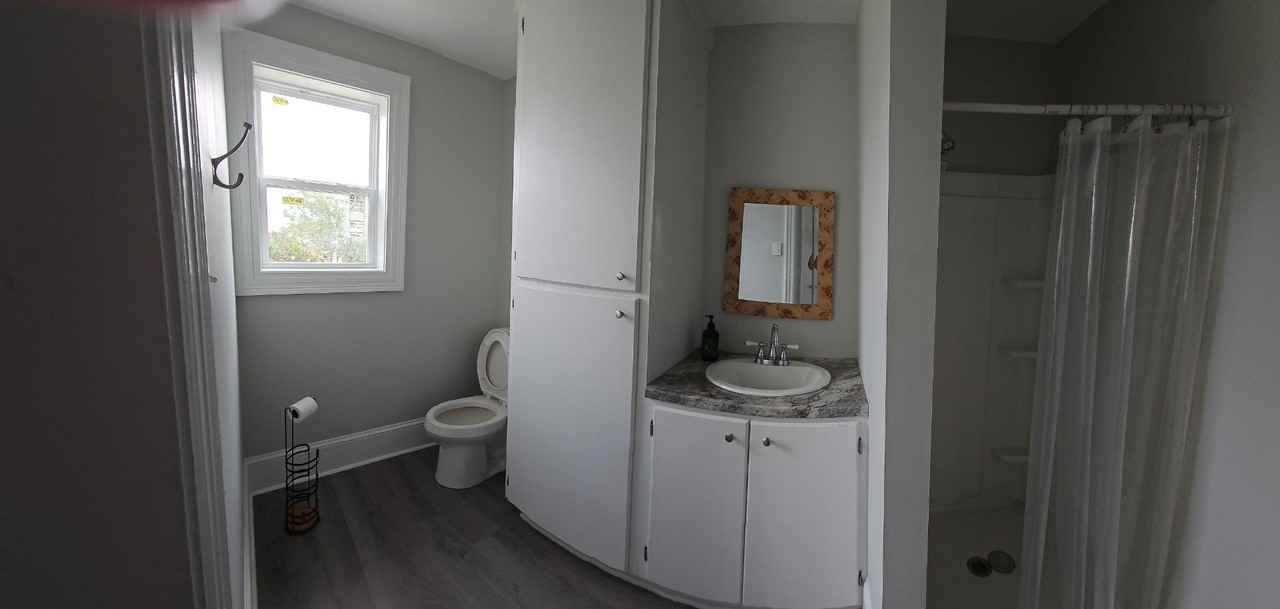 1755 Ridgefield Ave - Photo 3 of 20