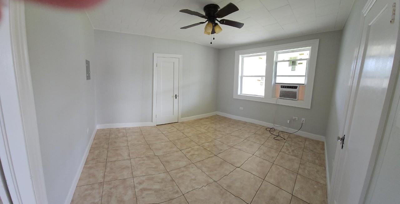 1755 Ridgefield Ave - Photo 5 of 20