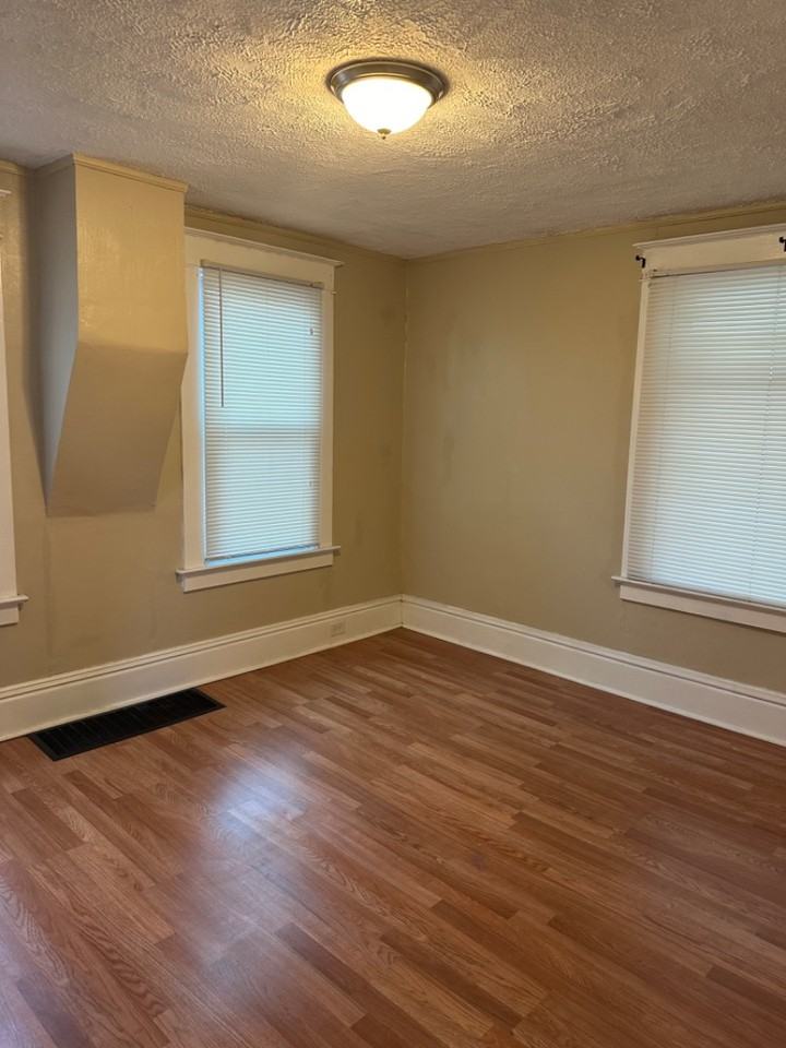 40 School Street - Photo 2 of 10