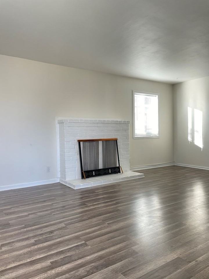 4158 David St - Photo 2 of 14