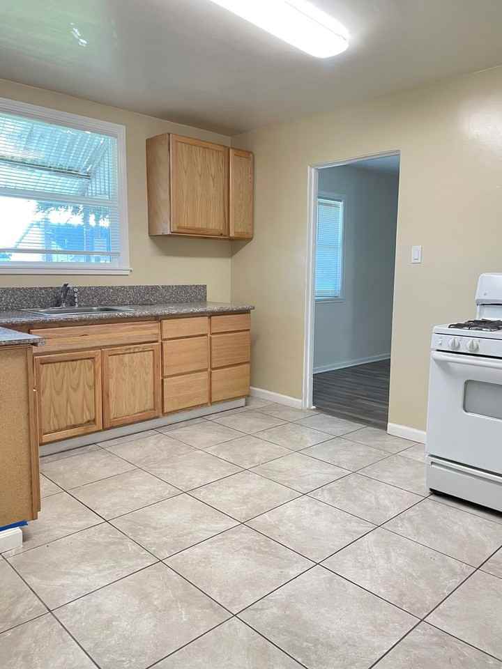 4158 David St - Photo 6 of 14