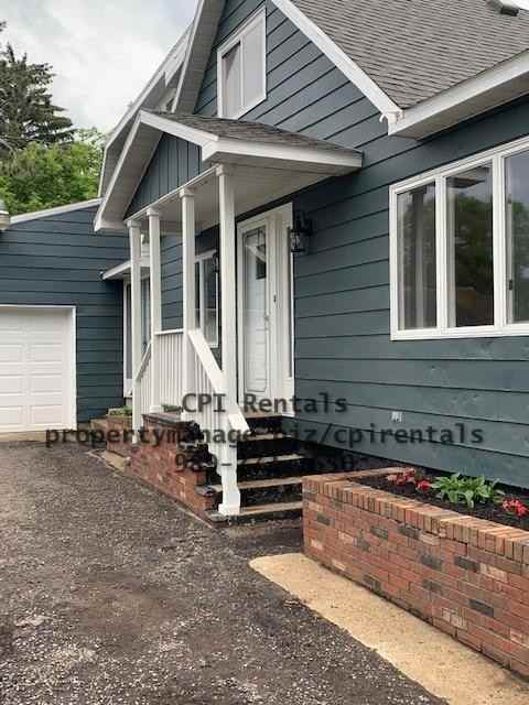 537 N Lake St - Photo 2 of 31