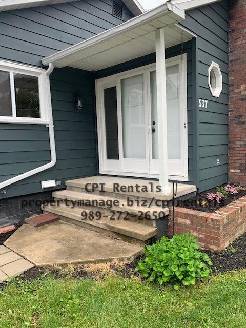 537 N Lake St - Photo 3 of 31