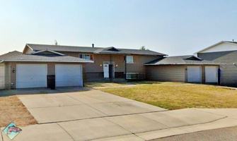 featured image of 2050 Clubhouse Way #3