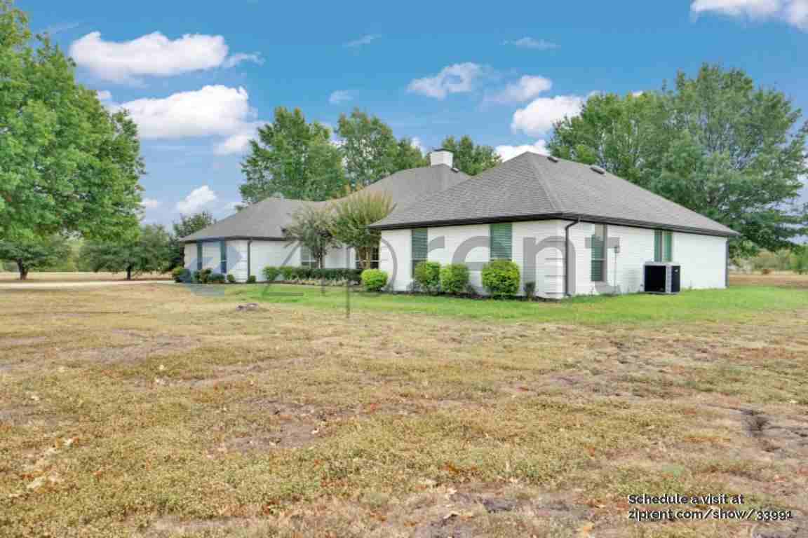 1430 Stacy Rd - Photo 2 of 28