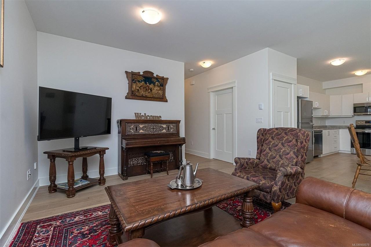 2406 Azurite Crescent - Photo 3 of 11