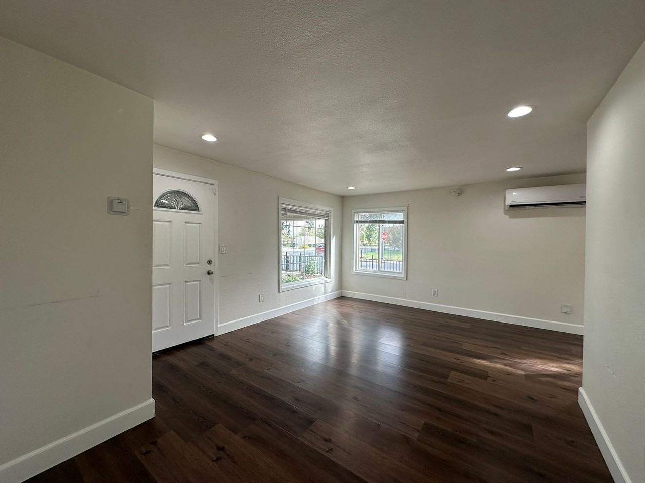 640 Todhunter Ave - Photo 3 of 18