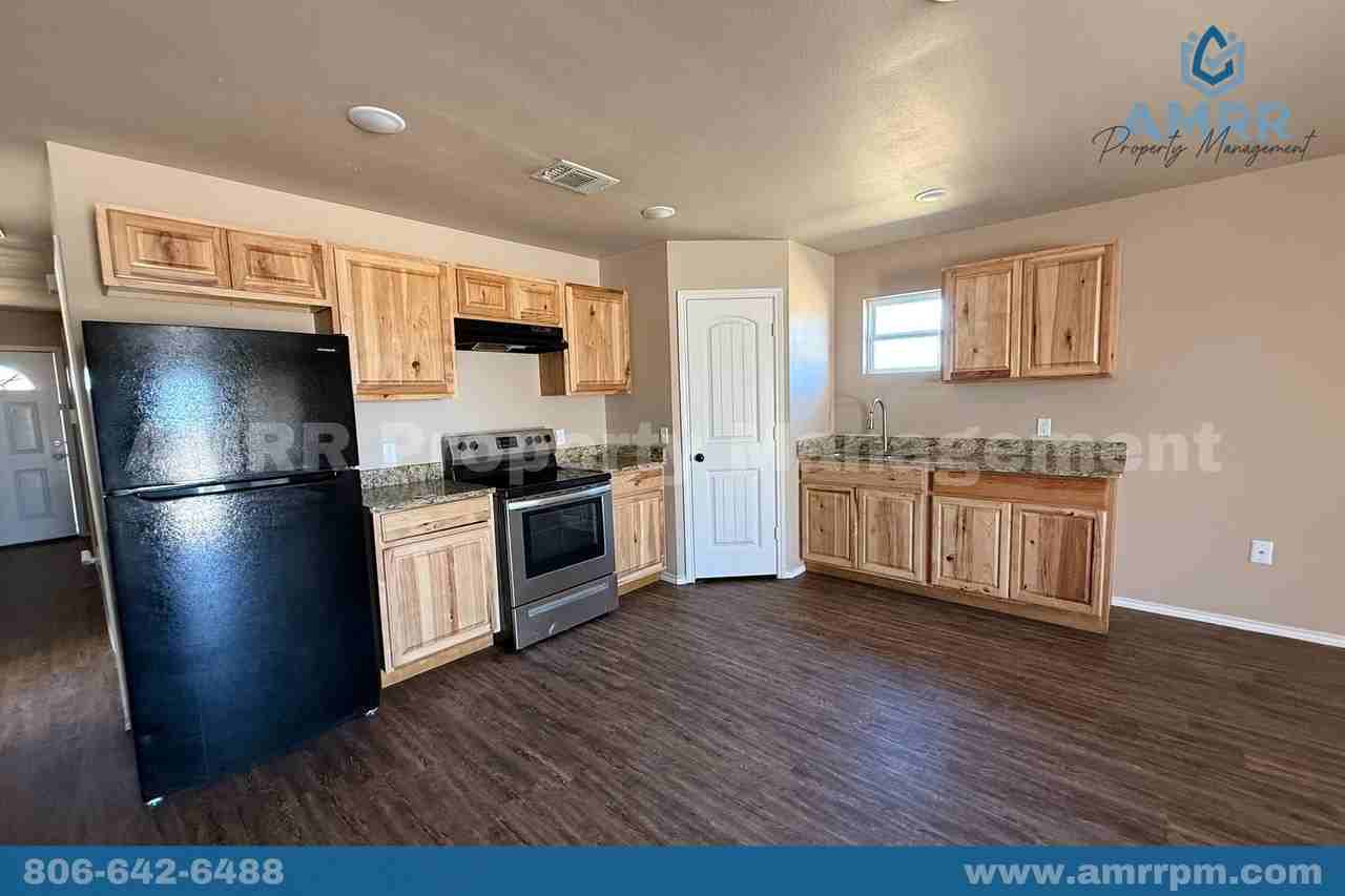 1706 Teak Ave - Photo 3 of 16