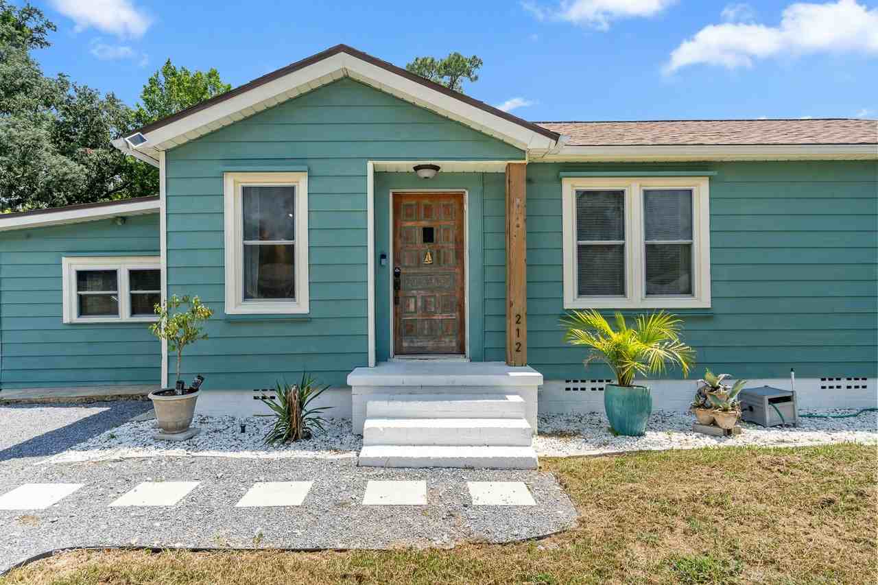 212 Southeast Kalash Road - Photo 2 of 35
