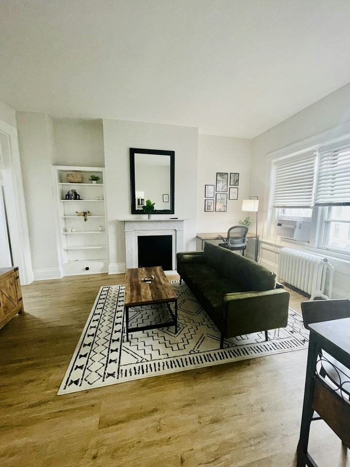 1601 Park Avenue, Unit 5 - Photo 3 of 8