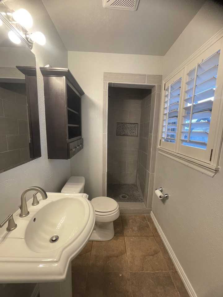 4405 Pleasant Dr #NA - Photo 3 of 17