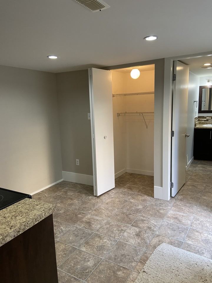 Commercial Dr & Graveley St #3 - Photo 4 of 14
