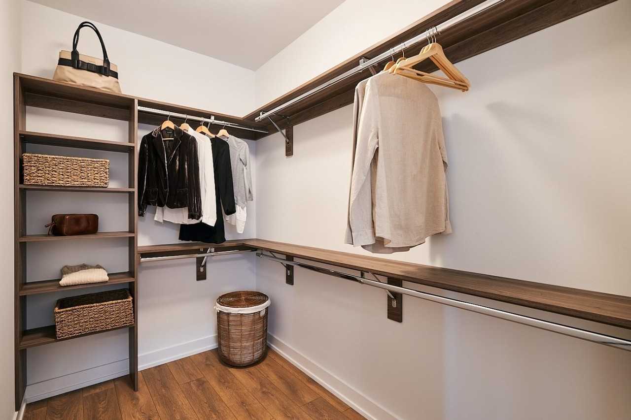 228 W Hill St - Photo 6 of 28