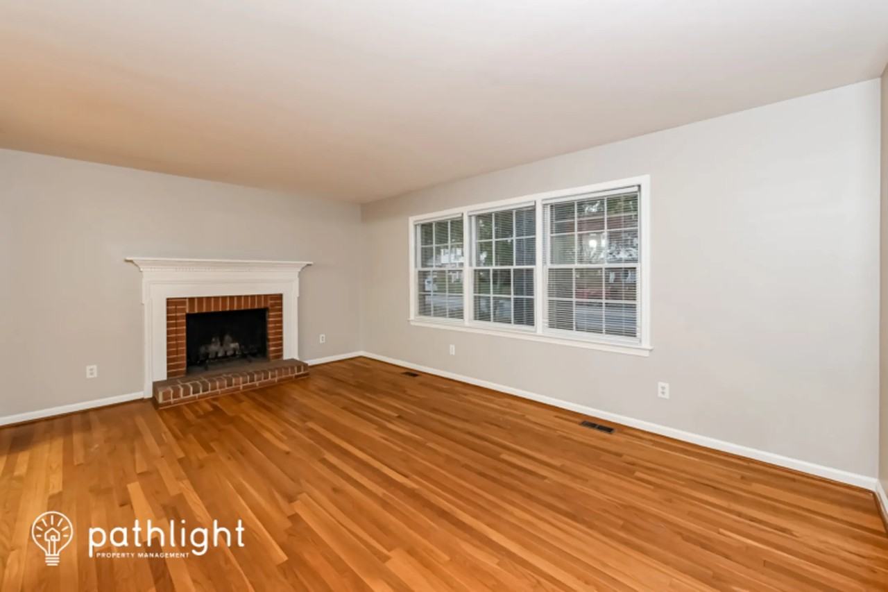 192 Beechmont Dr - Photo 2 of 19