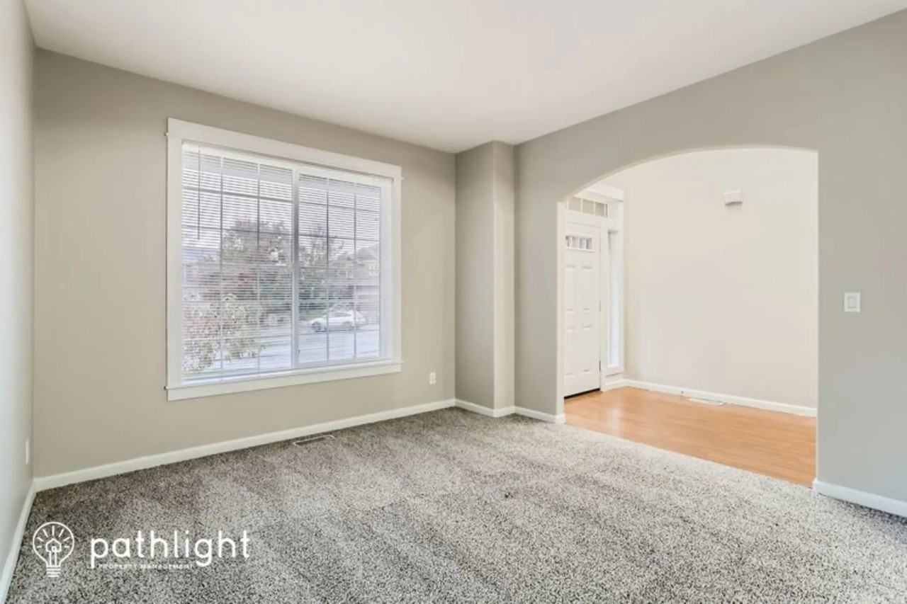 573 E 13th Pl - Photo 2 of 25