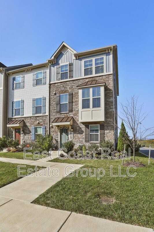 5950 Tomahawk St - Photo 2 of 44