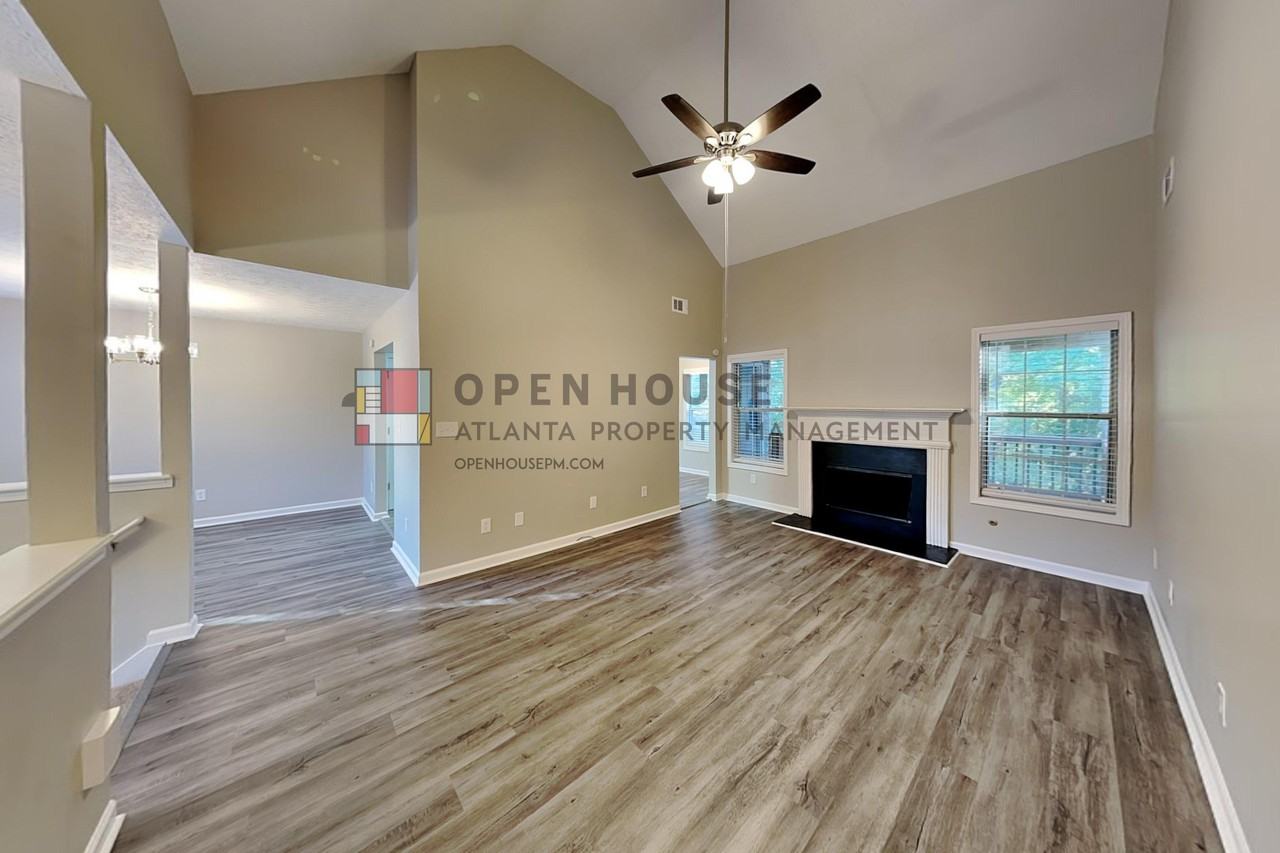 156 Crestwood Dr - Photo 3 of 19