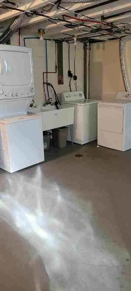 1115 Faunce St - Photo 3 of 9