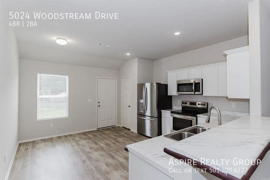 5024 Woodstream Dr - Photo 3 of 16