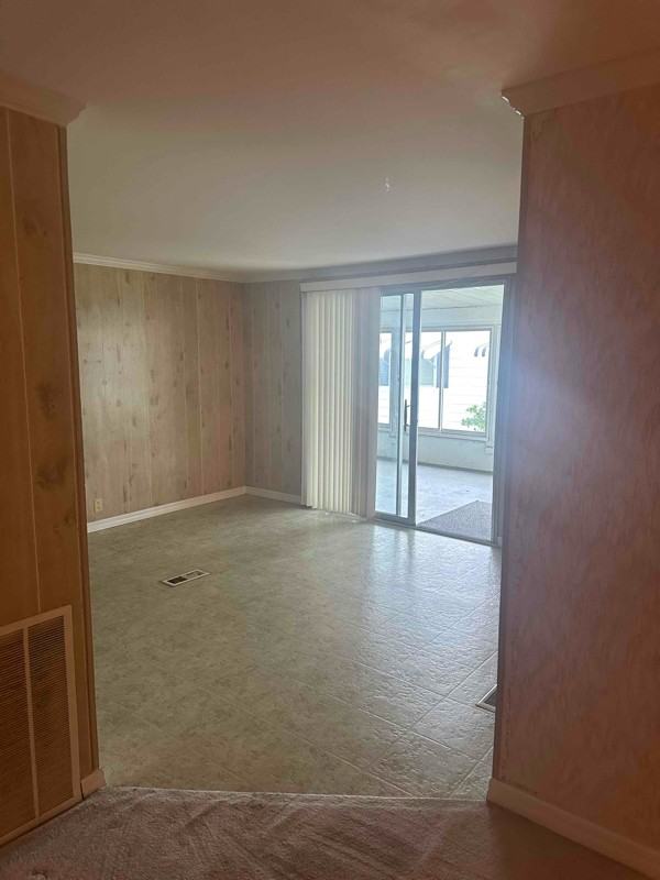 1207 Marigold Dr - Photo 3 of 10