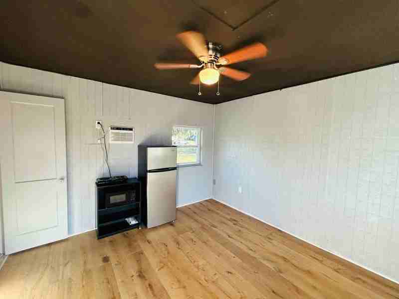 8010 Se Us Hwy #2D - Photo 2 of 5