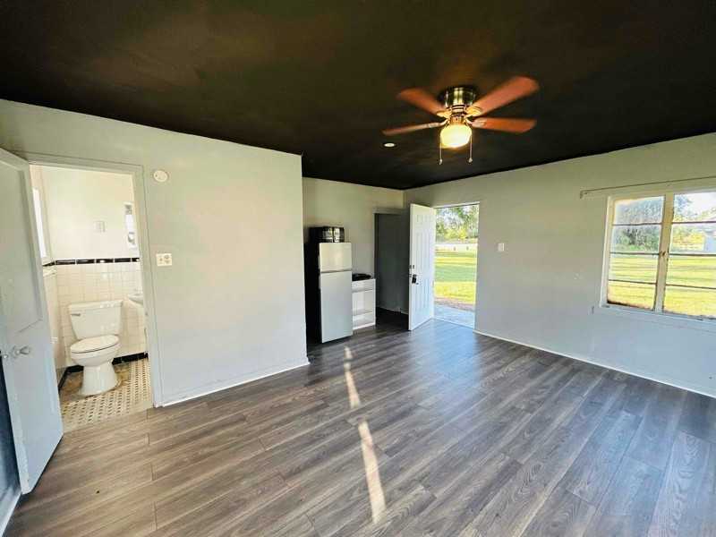 8010 Se Us Hwy #4A - Photo 4 of 5