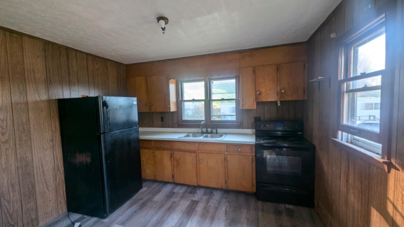 243 Birdmont Ln - Photo 2 of 7