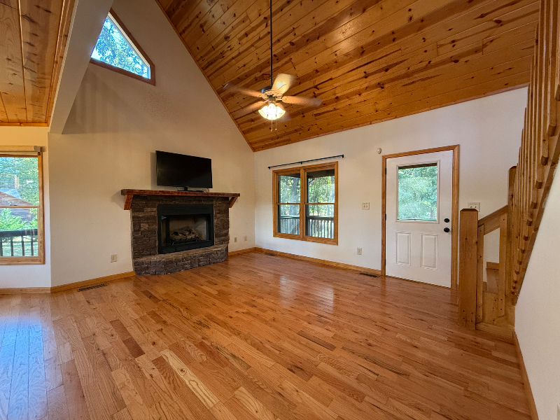 369 Farmer Cir - Photo 2 of 18