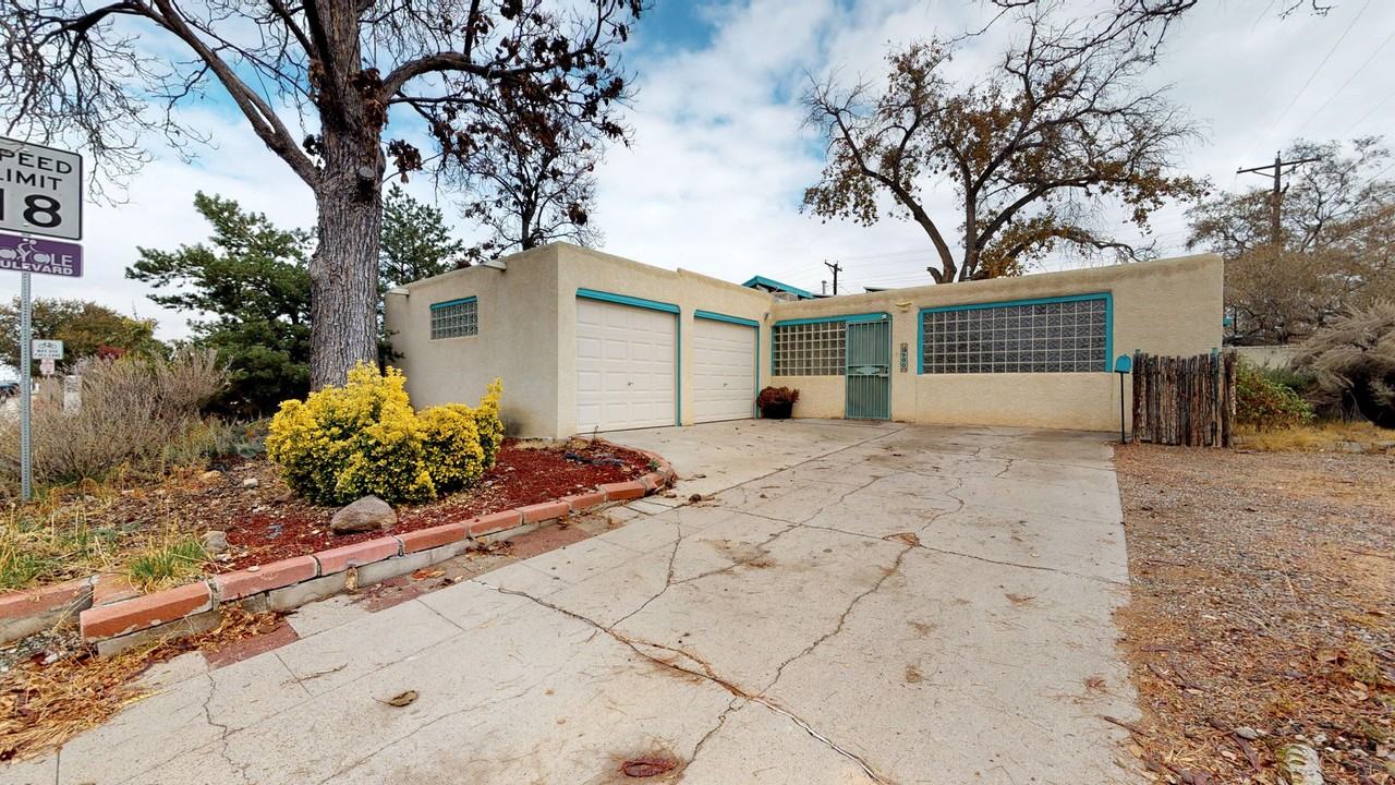 900 Alvarado Dr Ne - Photo 2 of 50