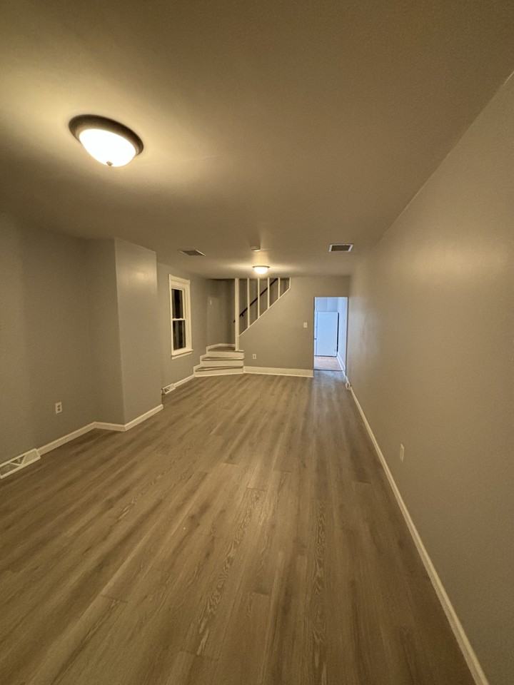 40 W Walter St #NA - Photo 2 of 9