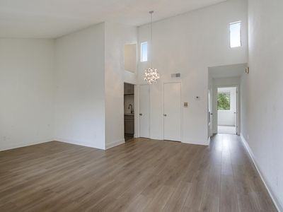 2255 Saint Charles Ave #1 - Photo 5 of 15
