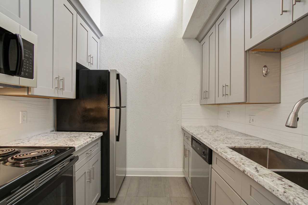 2255 Saint Charles Ave #1 - Photo 7 of 15