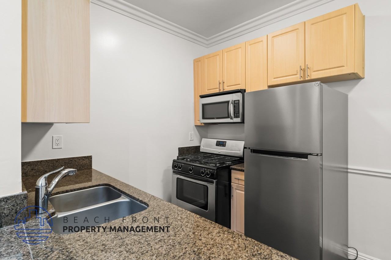 6128-6134 Wilshire Blvd., 6111-7 Warner Dr. - Photo 2 of 24