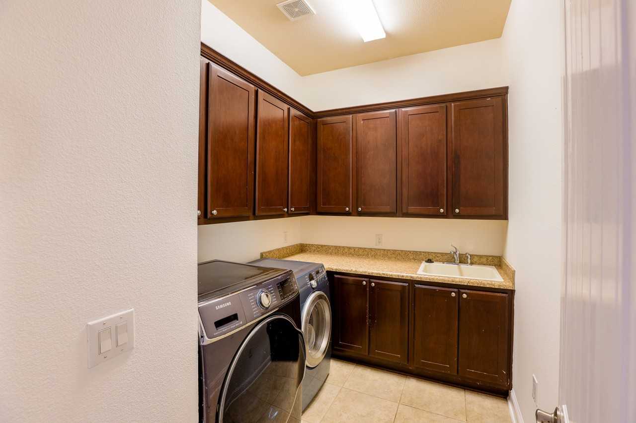 2212 Tom Miller St - Photo 7 of 25