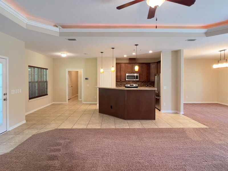 8111 Dooley Dr - Photo 5 of 45