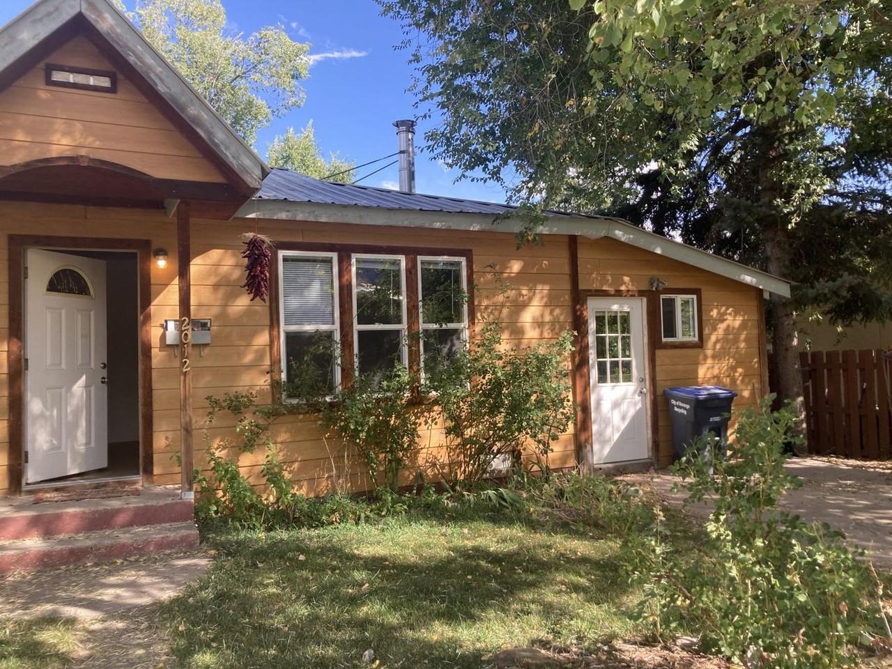 2012 Glenisle Ave - Photo 2 of 21