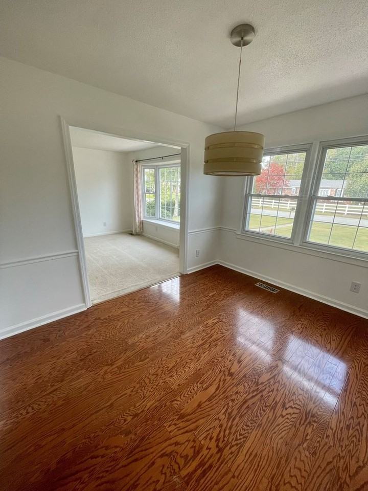 118 Buccaneer Rd - Photo 3 of 10
