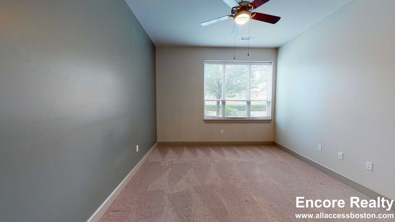 300 2nd Ave #1105 - Photo 5 of 50