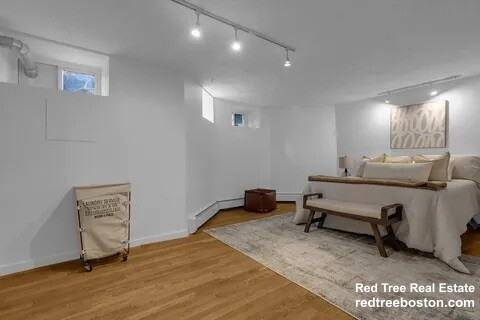 145 Chiswick Rd #8 - Photo 6 of 22