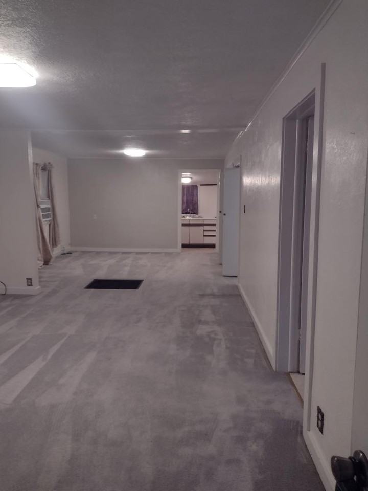 711 W 11th Ave - Photo 2 of 10