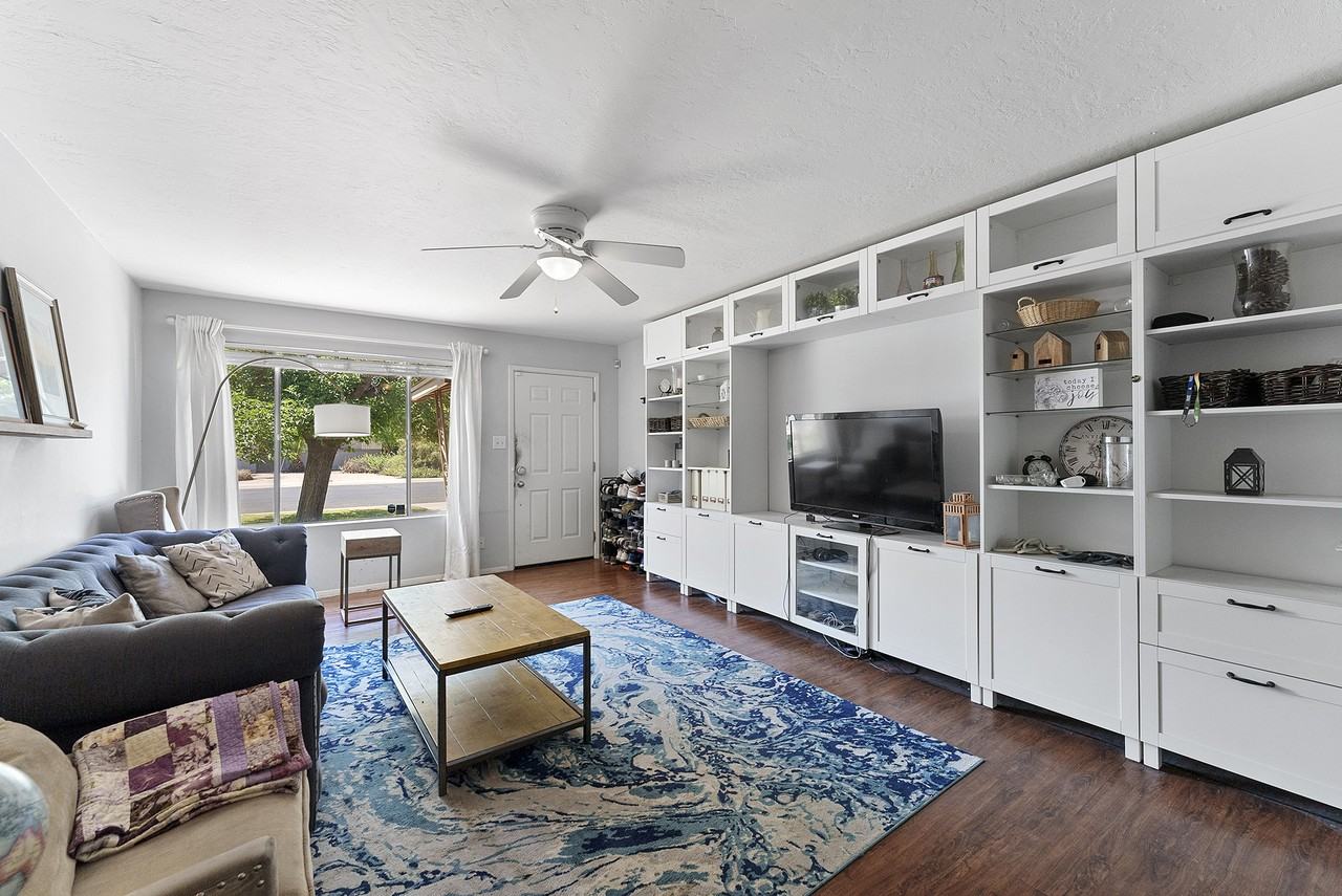 226 E Erie Dr #4MASTER - Photo 5 of 13