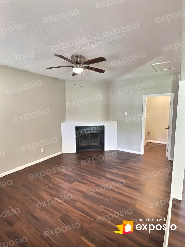 673 Jeb Stuart Dr #NA - Photo 3 of 9