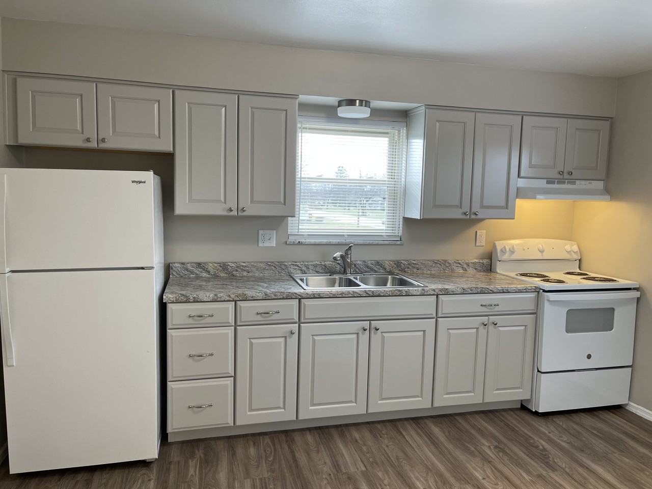 7299 7299 7303 Dayton Springfield Rd #7303-1-2 - Photo 3 of 9