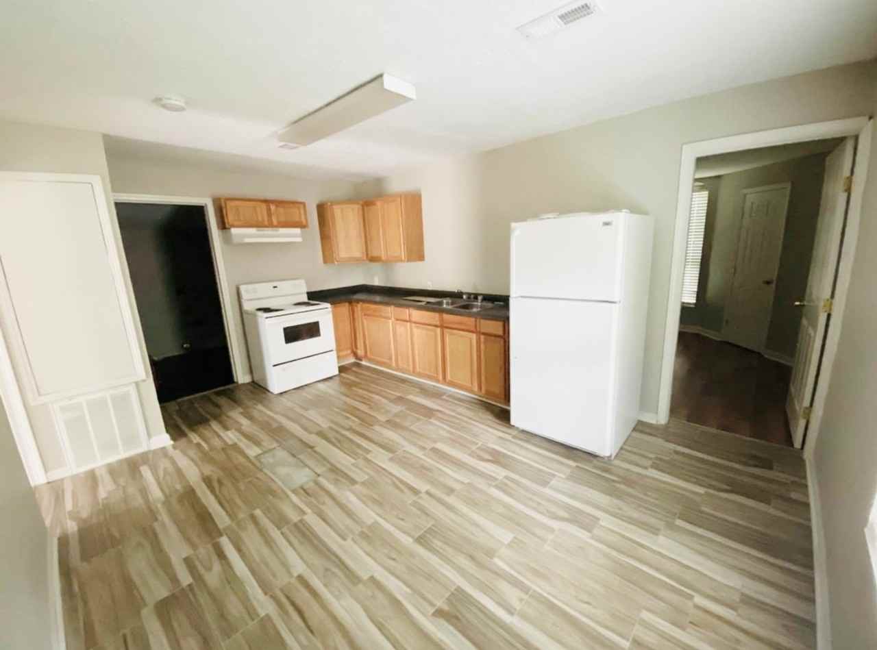 5107 Byron St - Photo 3 of 20