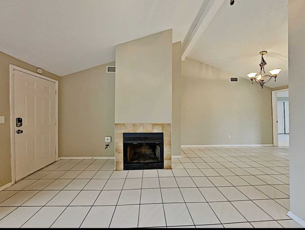 10210 Bonnie Bay Ct - Photo 2 of 11