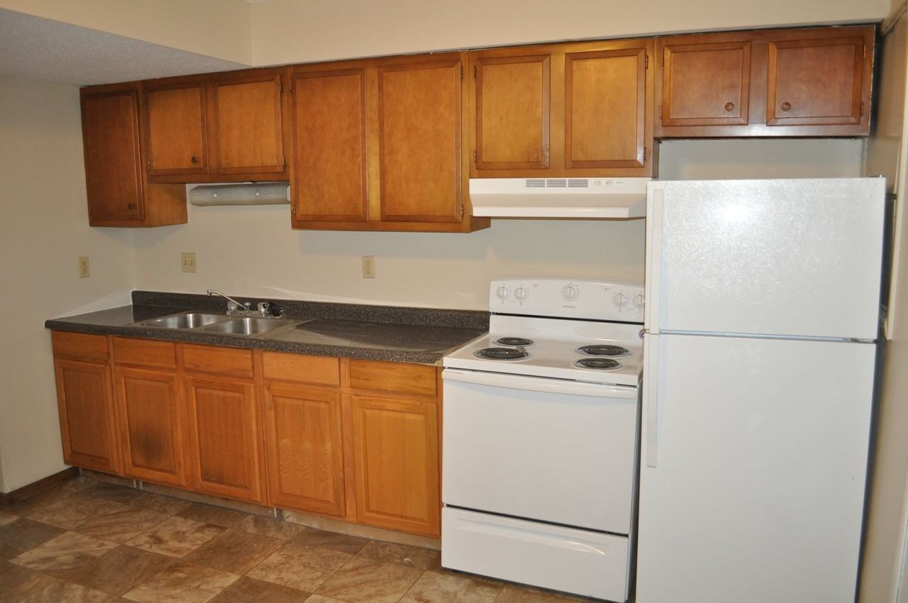 2105 Clarkview Dr - Photo 5 of 14
