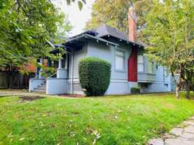 325 Se 27th Ave - Photo 1 of 1