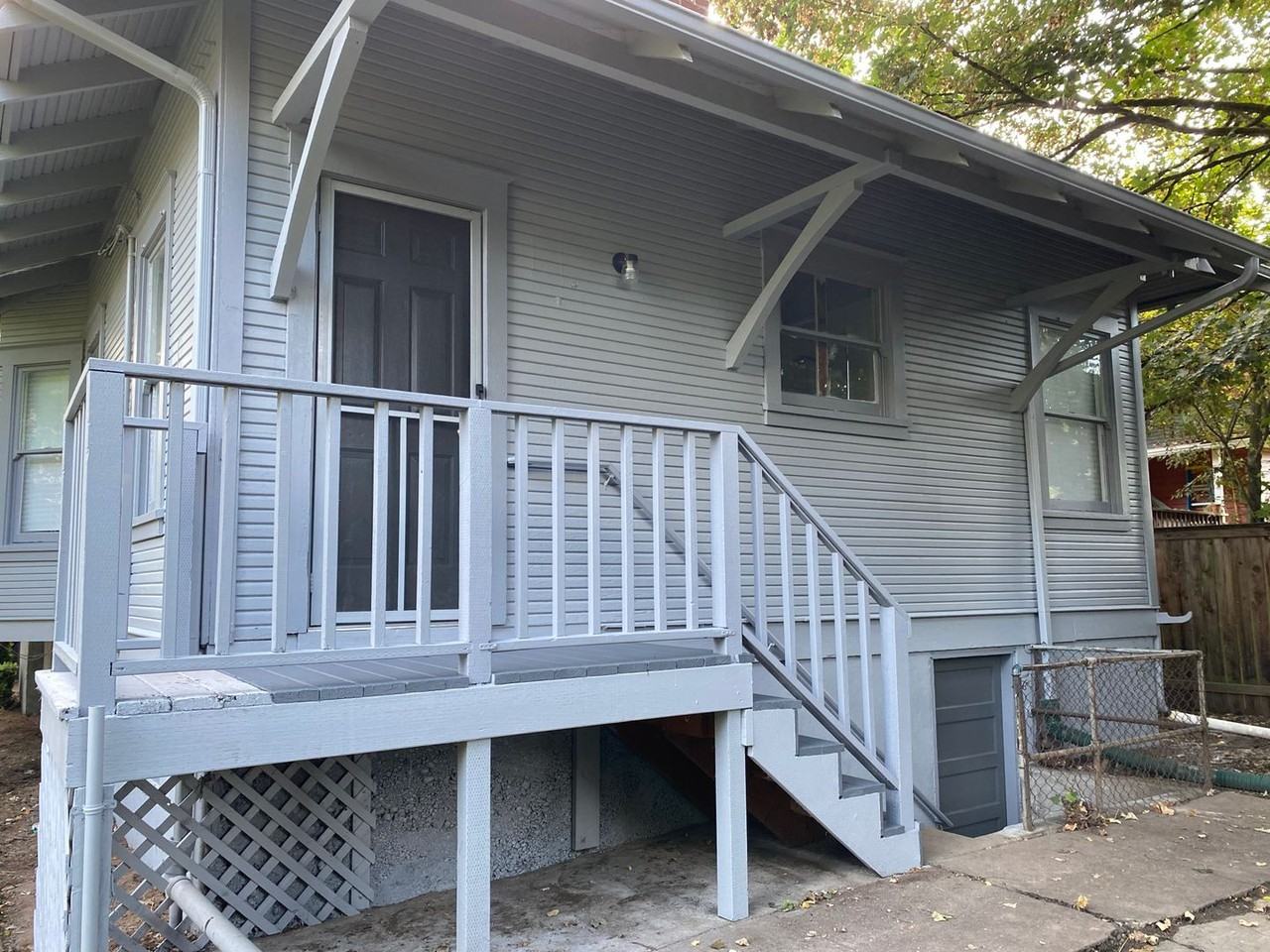 325 Se 27th Ave - Photo 2 of 10